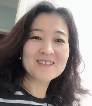 Tracy Tou，戈?duì)栦N售代表